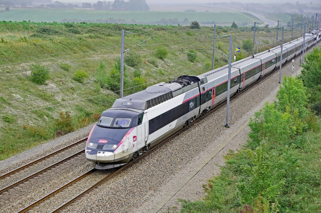 Ligne Nouvelle Provence Côte dAzur 1 2 milliard deuros pour une