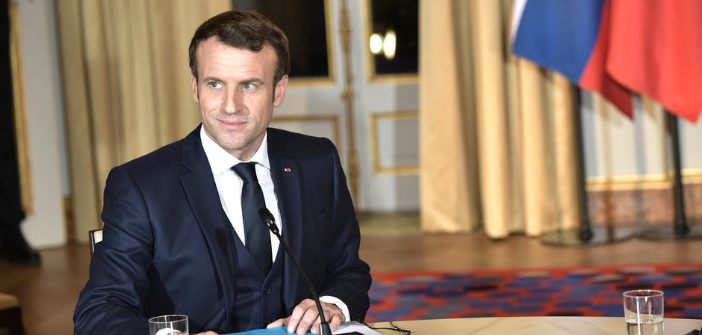 Présidentielle 2022 : pas encore officiellement candidat, Macron dépasse la barre des 500 parrainages