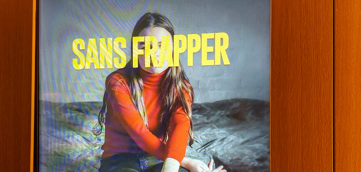 « Sans frapper », un documentaire qui aborde le consentement et le viol