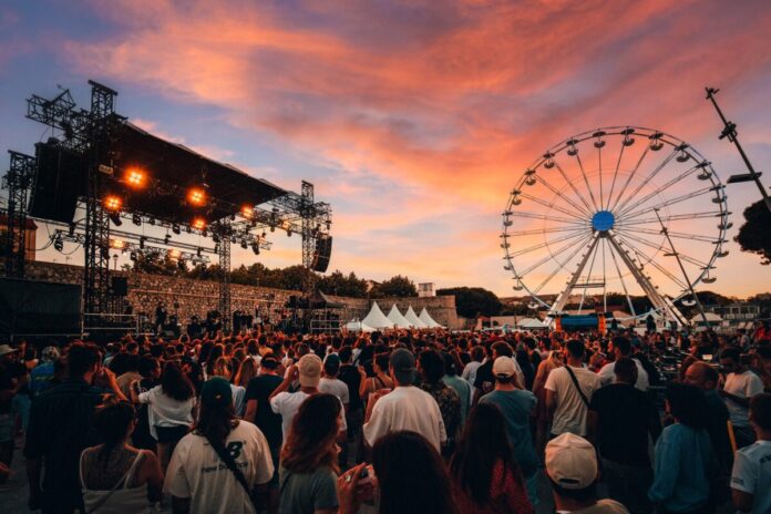 Esplanade du pré des pêcheurs, crédit photo : Facebook - Festival nuits Carrées