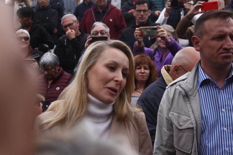 Marion Maréchal rend visite aux Niçois