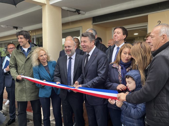 Christian Estrosi inaugure le nouveau centre de santé SOS Médecin.