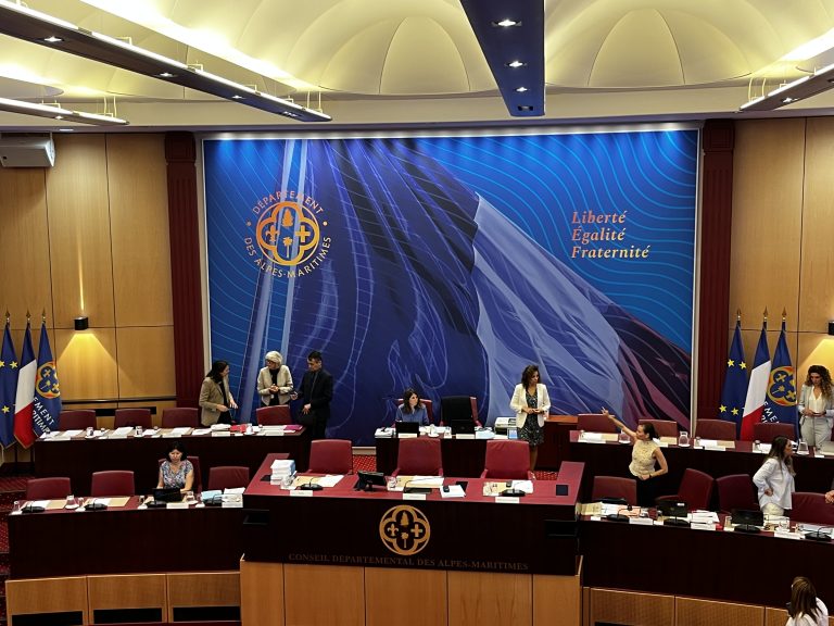 La séance plénière du conseil départemental des Alpes-Maritimes, présidé par Charles Ange Ginésy, a eu lieu ce matin au CADAM.