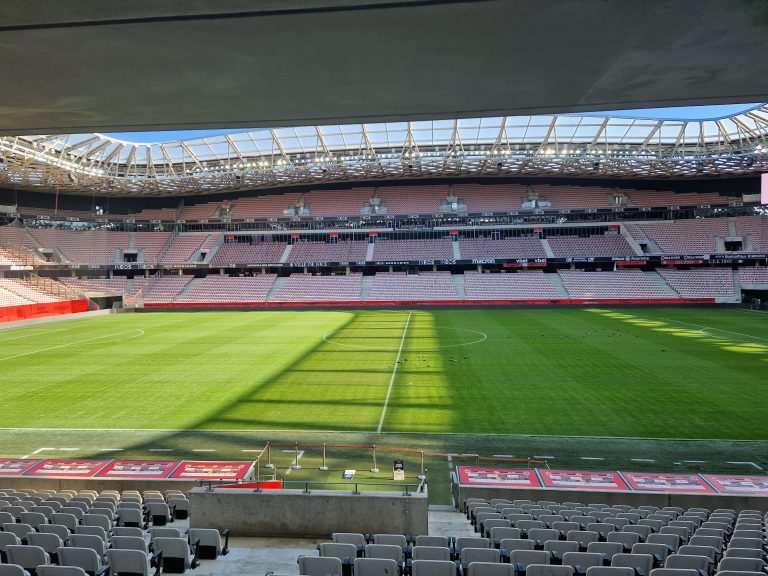 La pelouse de l’Allianz Riviera inquiète