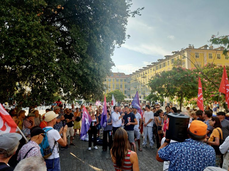 « Tous Citoyens » manifeste contre la non-nomination de Lucie Castets à Matignon