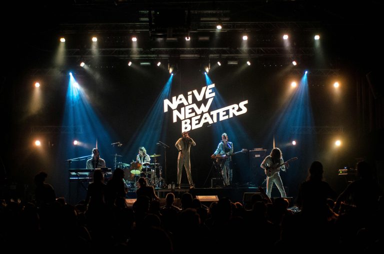 Naïve New Beaters : « avoir ce petit feeling avec le public »