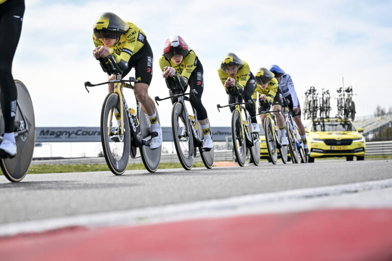 Paris-Nice : Visma-Lease a bike et Matteo Jorgenson prennent le maillot jaune