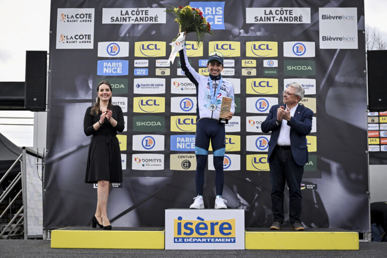 Paris-Nice : victoire du Cannois Lenny Martinez à La Côte-Saint-André